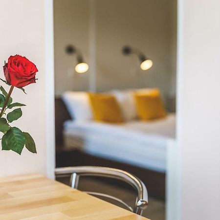 Compact Apartment Near Food Market In The Oldtown Plus Free Parking Klaipėda Buitenkant foto
