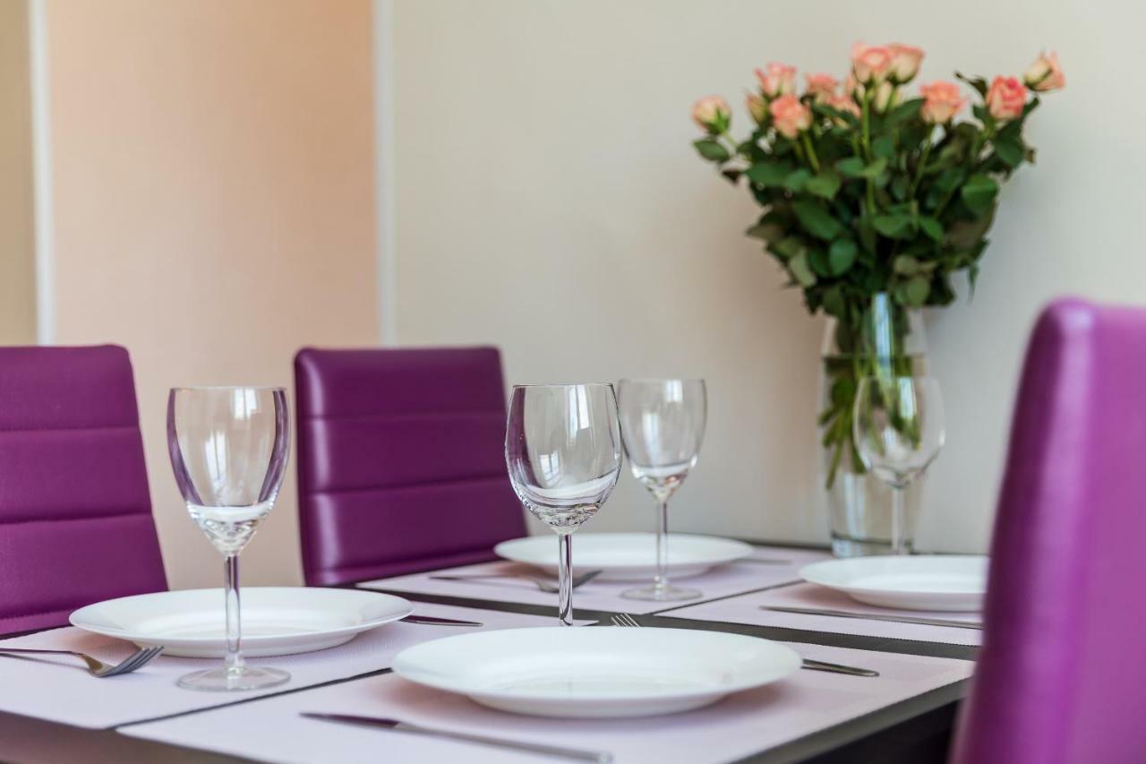 Compact Apartment Near Food Market In The Oldtown Plus Free Parking Klaipėda Buitenkant foto